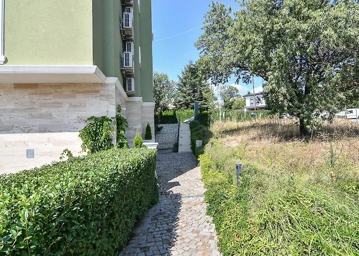 Sea Lounge Апартаменты *