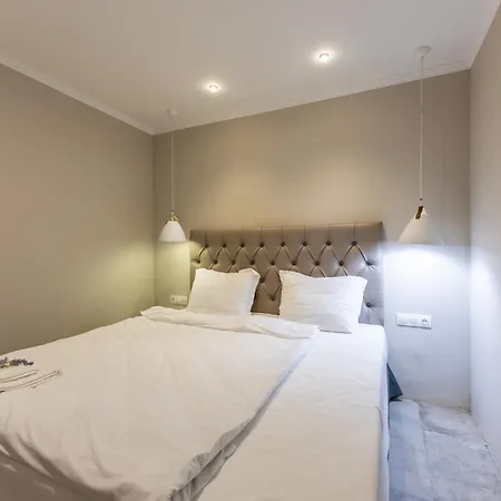 Sea Lounge Aparthotel 3*